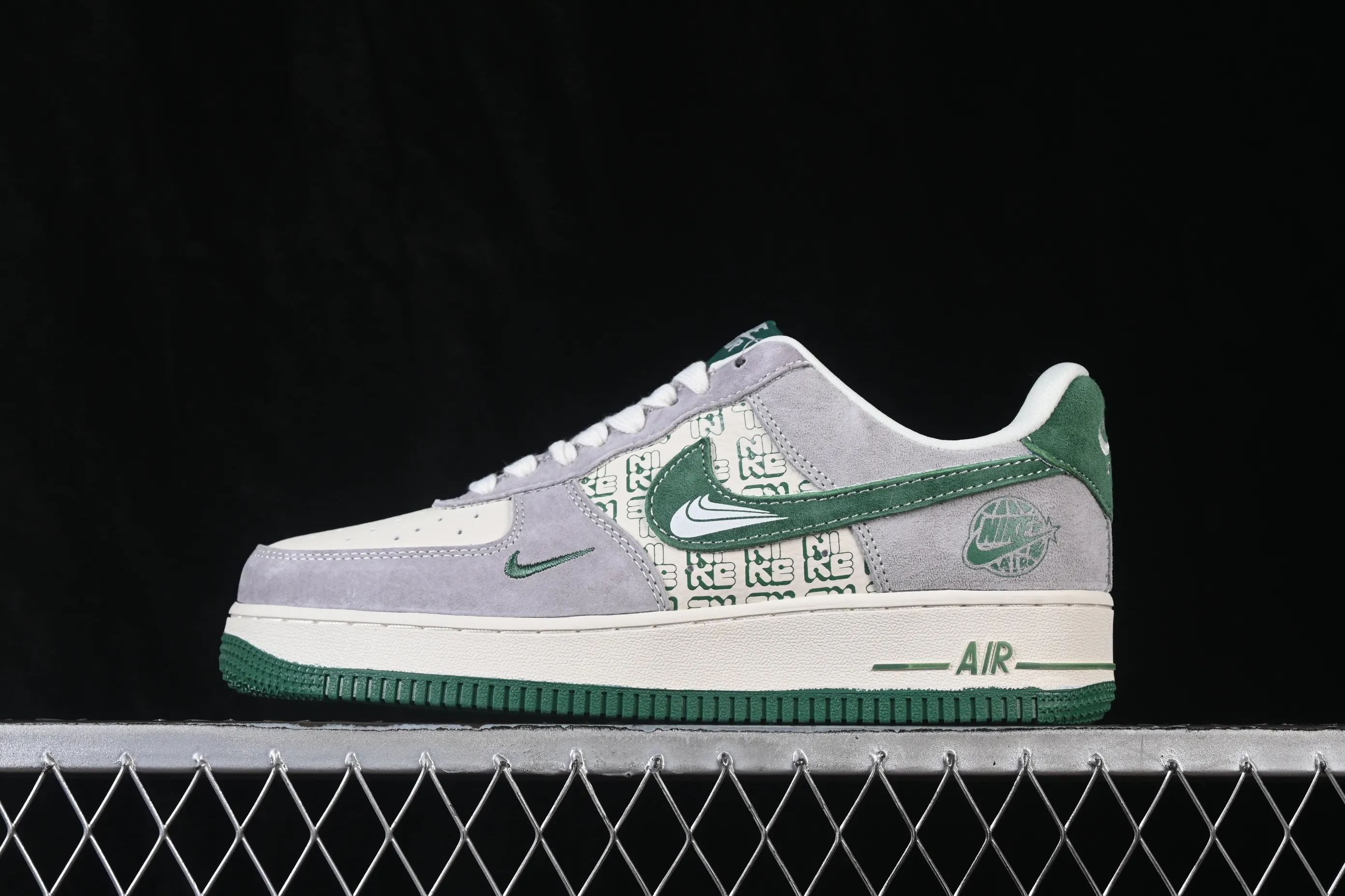 All categories Nk Air Force 1 Air Force series Nk Air Force 1 Low Air Force low-top Nike Air Force 1'07 Low gray and green full print Air Force 1 low-top casual sneakers DW8806-002